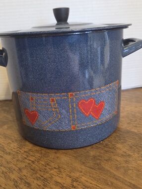 Vintage Emo Celij Speckled Blue Enamel Heart-Accent Stockpot with Lid MCM